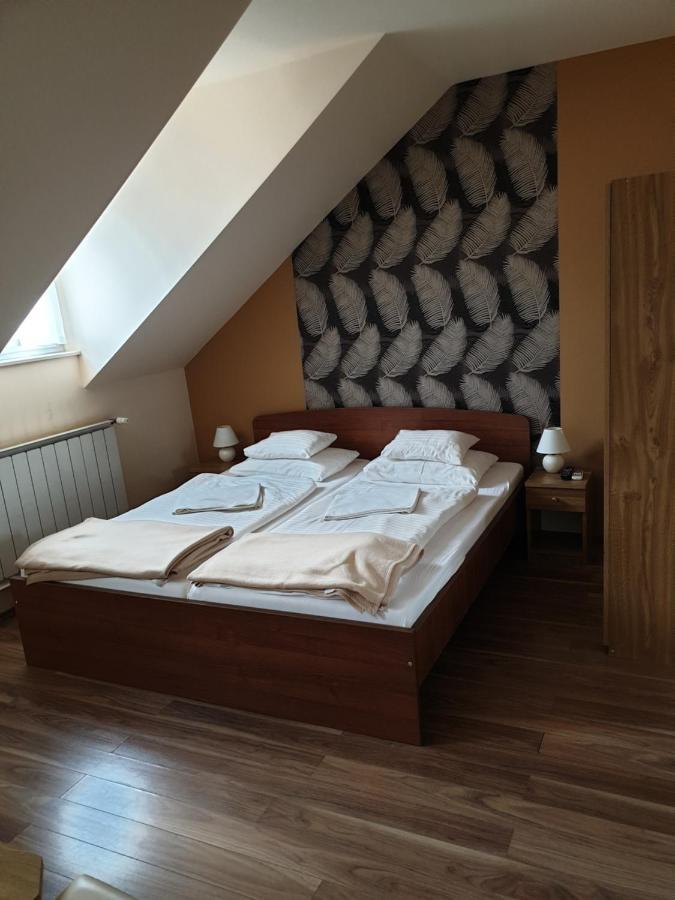 Kastelykert Fogado Hotel Szeged Bagian luar foto