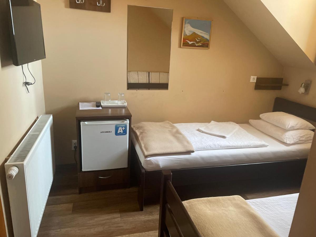 Kastelykert Fogado Hotel Szeged Bagian luar foto