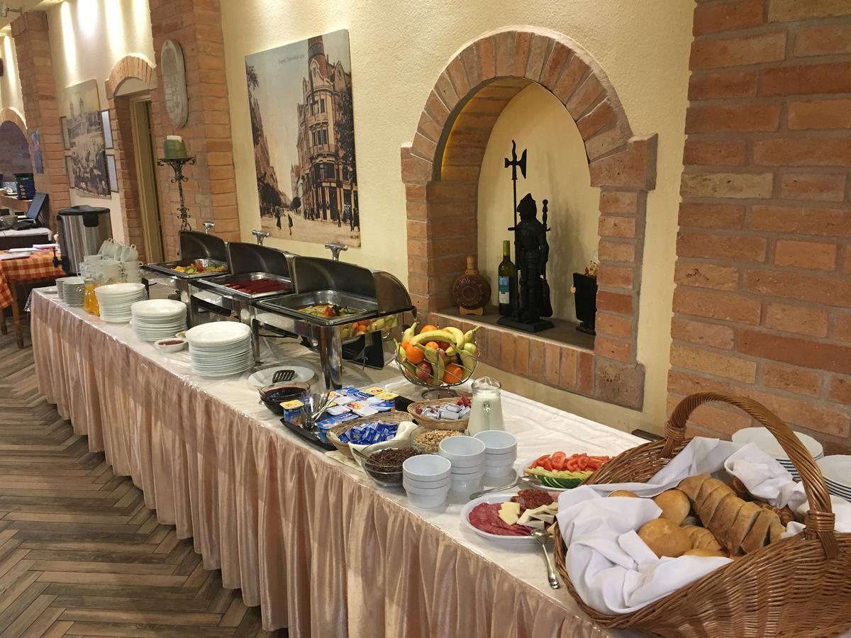 Kastelykert Fogado Hotel Szeged Bagian luar foto