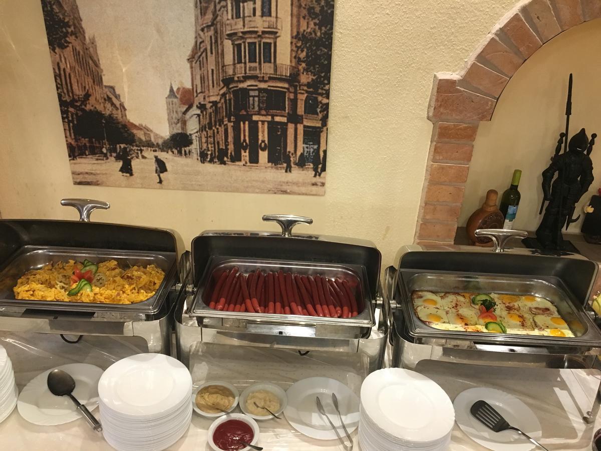 Kastelykert Fogado Hotel Szeged Bagian luar foto
