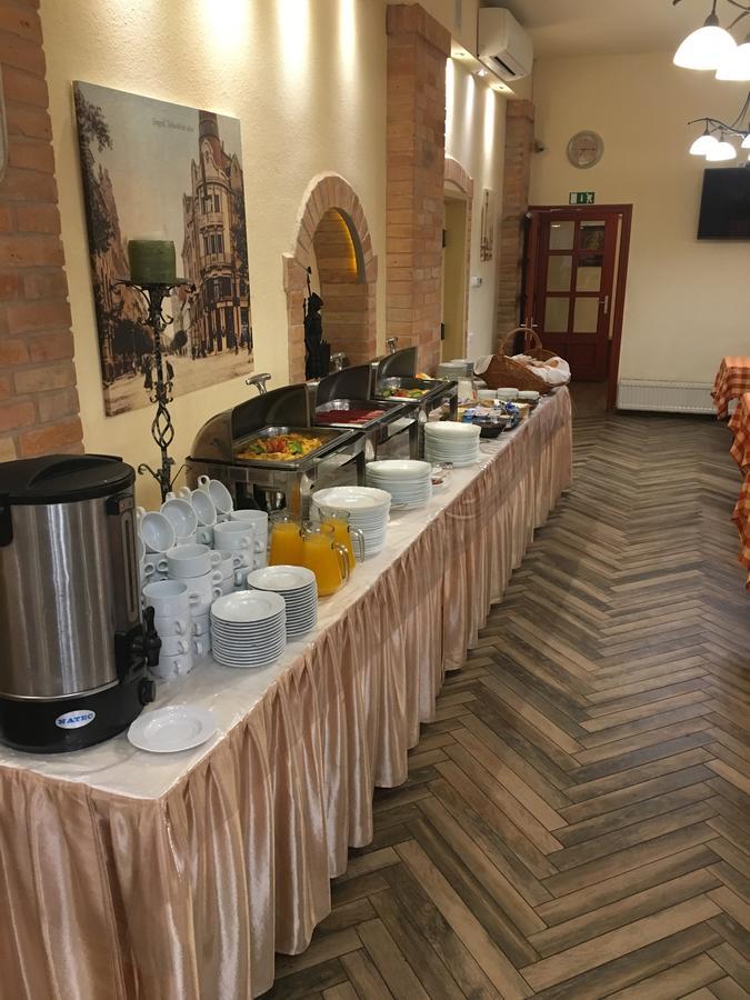 Kastelykert Fogado Hotel Szeged Bagian luar foto